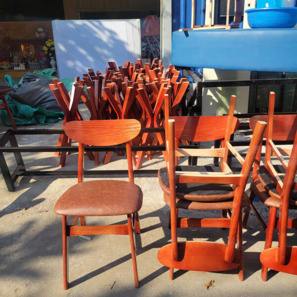 Ghế Mango gỗ tự nhiên mặt nệm màu nâu