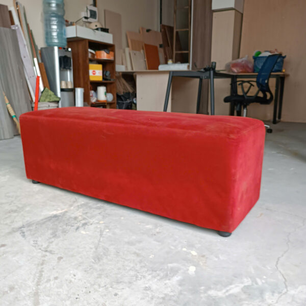 Băng ghế sofa phòng chờ bọc vải đỏ thanh lý