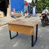 Bàn làm việc chân sắt 1m2 có hộc bền đẹp mới 100%