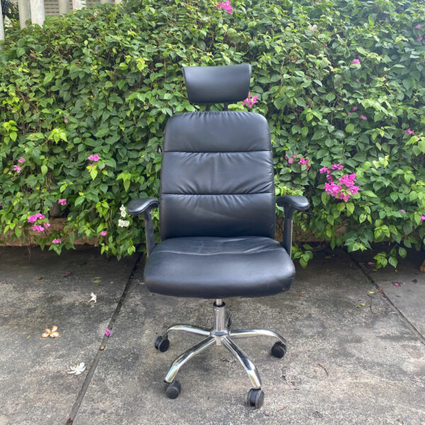 Ghế xoay Trưởng phòng bọc da chân inox như mới