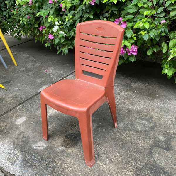 Thanh lý ghế cafe tựa nâu bằng nhựa cao cấp