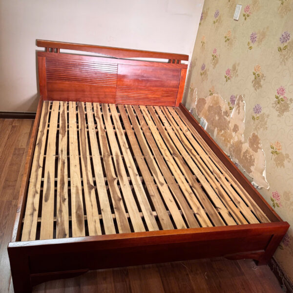Thanh lý giường MDF 1m6 nâu chống ẩm