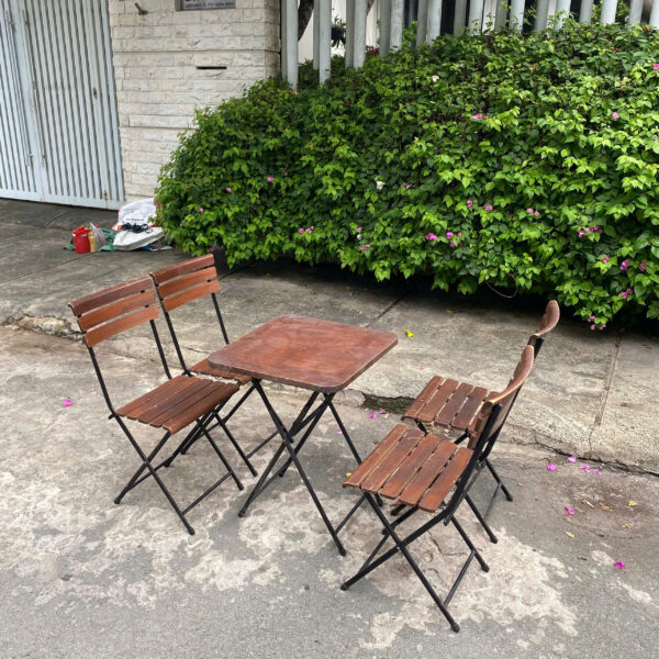 Bộ bàn ghế xếp cafe mặt gỗ giá rẻ