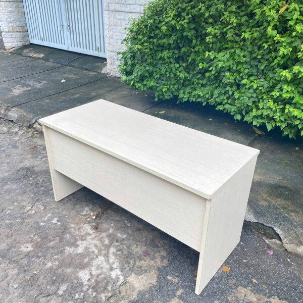 Bàn làm việc văn phòng 1m4x60cm thanh lý