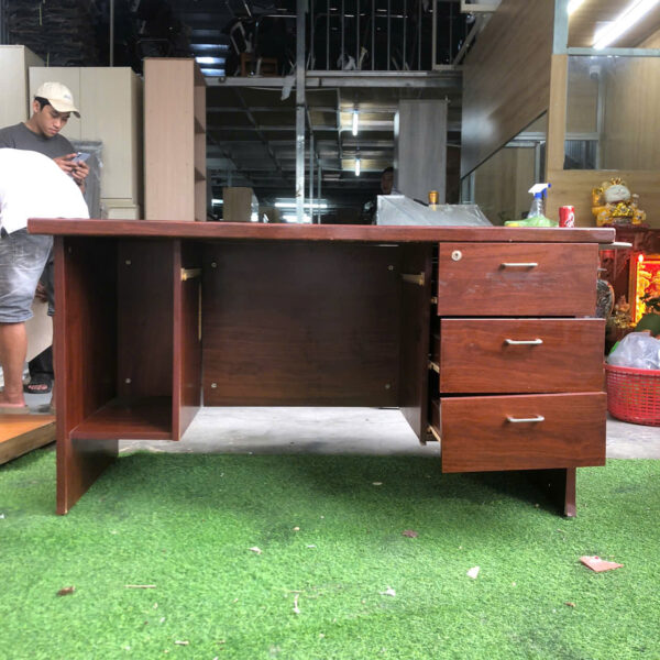 Bàn Trưởng phòng 1m4x70cm nâu cũ có hộc