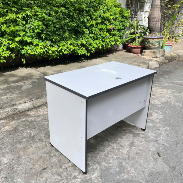 Thanh lý bàn làm việc Hòa Phát 1mx60cm giá rẻ