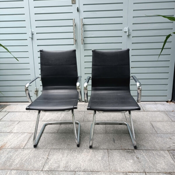 Thanh lý ghế chân quỳ Hòa Phát giá rẻ