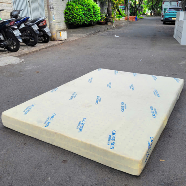 Thanh lý nệm cao su non American 1m4x2m