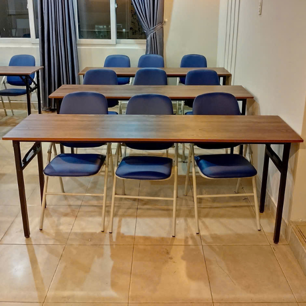 Bàn ghế học sinh chân sắt bền đẹp giá tốt