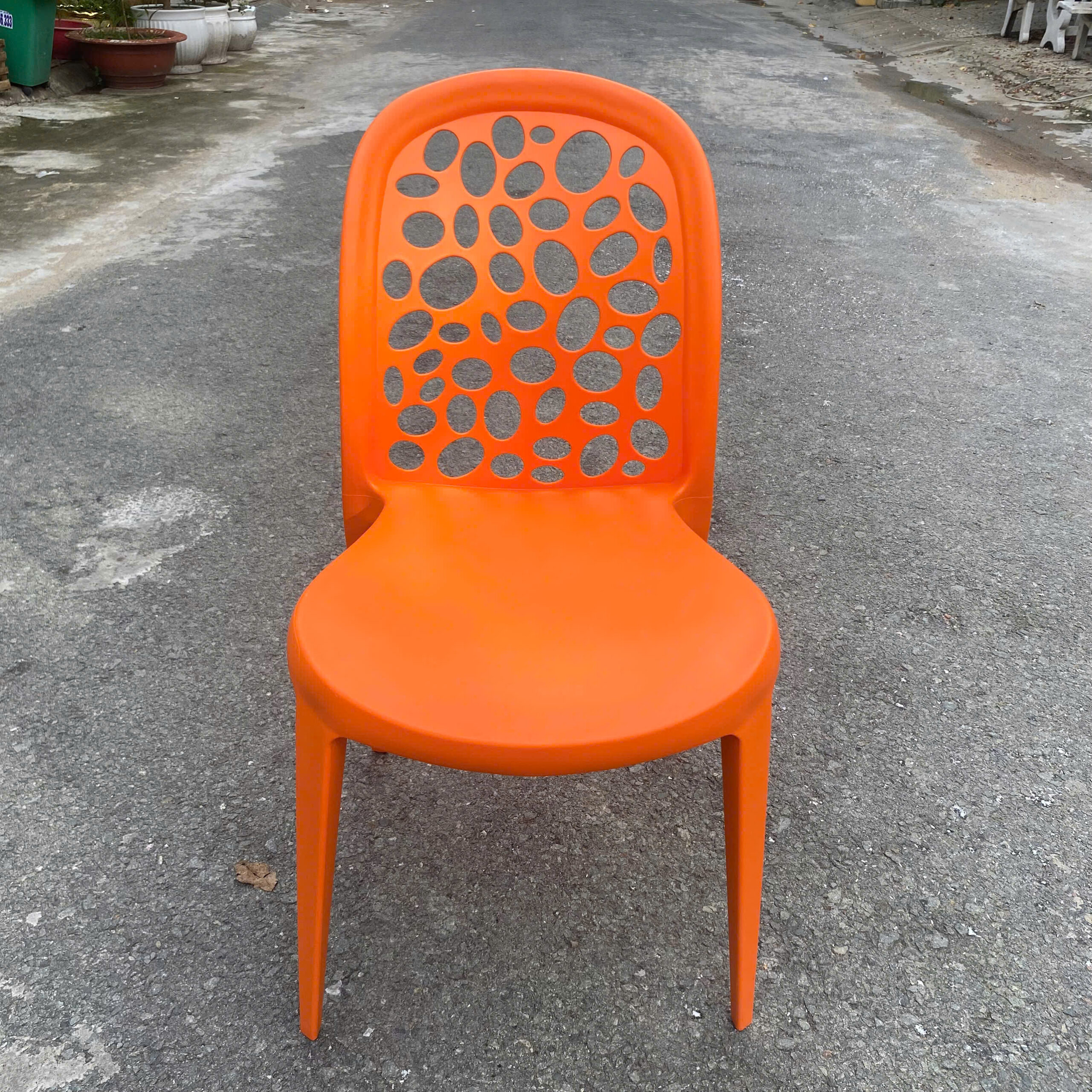 ghe-nhua-duc-decor-doc-dao