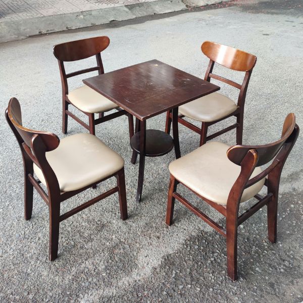 Bàn cafe vuông 4 ghế mango gỗ bọc nệm như mới