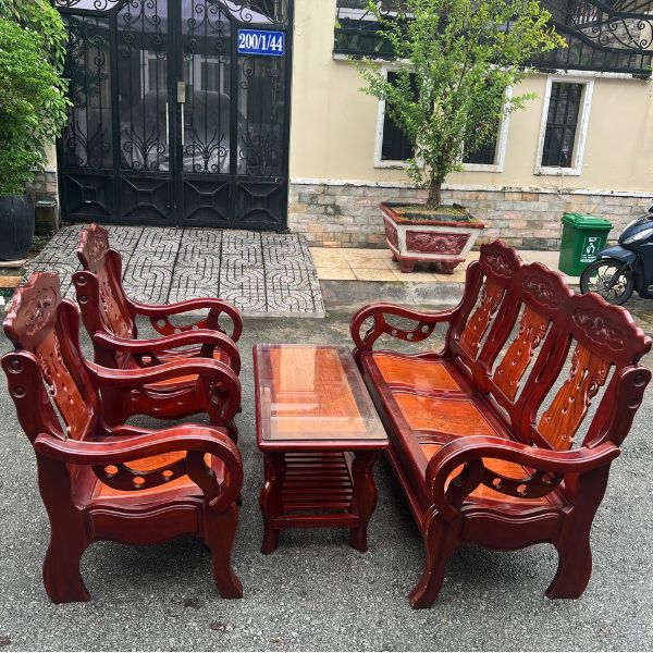 Thanh lý Salon gỗ tràm mặt gõ đỏ như mới