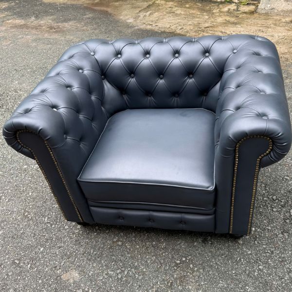 Thanh lý ghế sofa tân cổ điển bọc da cao cấp