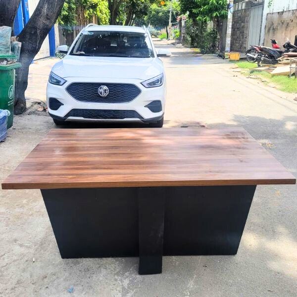 Thanh lý bàn họp văn phòng 1m5 gỗ MDF hiện đại