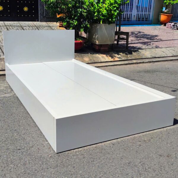 Giường ngủ gỗ MDF màu trắng 1x2m tồn kho giá rẻ