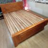 Giường gỗ xoan đào 1m4 thanh lý đẹp như mới