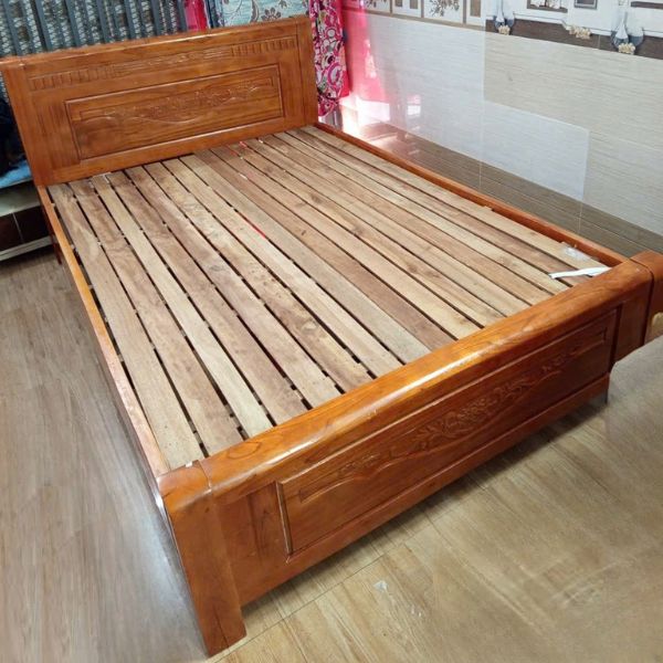 Giường gỗ xoan đào 1m4 thanh lý đẹp như mới
