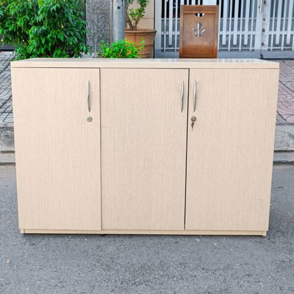 Tủ hồ sơ, tài liệu thấp 3 cánh 1m2x85cm mới 90%