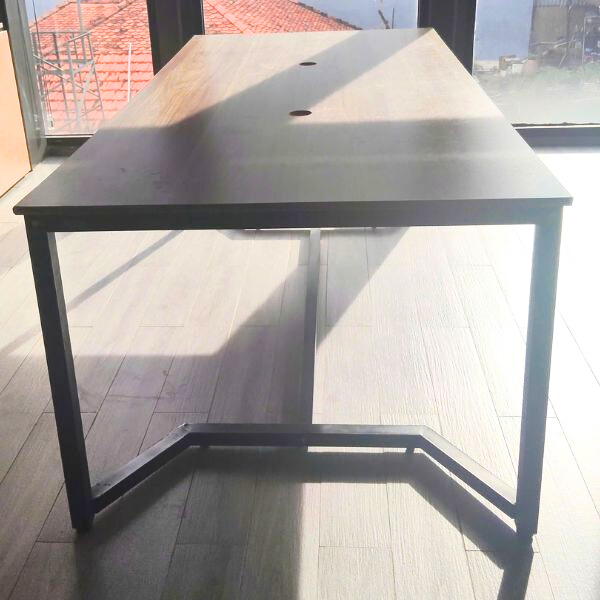 Thanh lý bàn họp chân sắt 1x2m chắc chắn giá rẻ