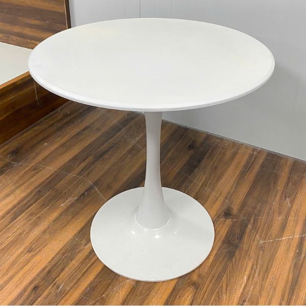 Bàn cafe Tulip mặt đá sang trọng mới 95%