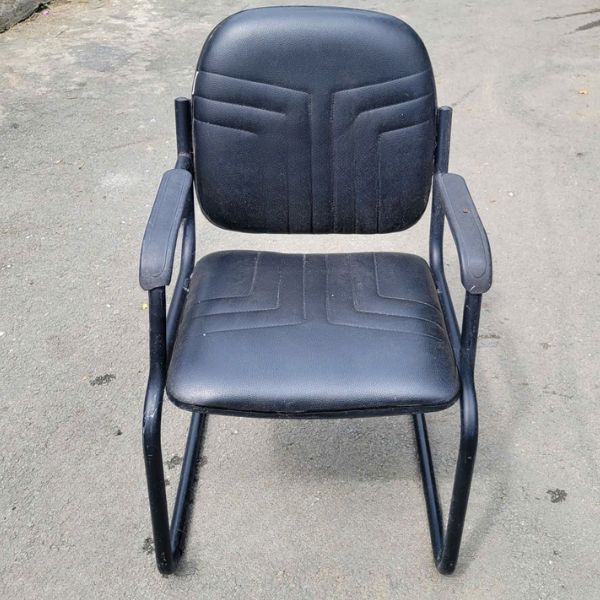 Ghế văn phòng chân quỳ, ghế họp cũ bọc da