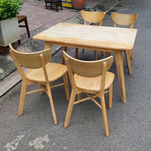 Thanh lý bộ bàn ăn gỗ 4 ghế mango mới 90%