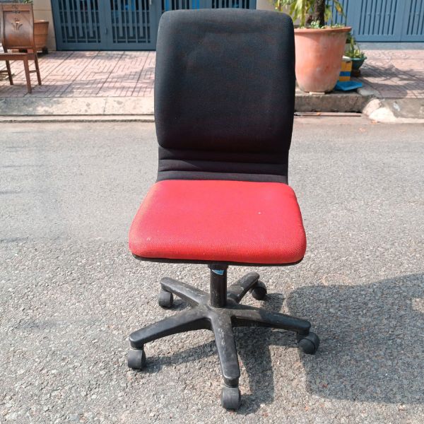 Thanh lý ghế xoay văn phòng hiệu Hòa Phát