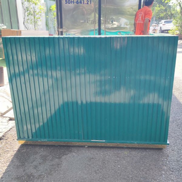Thanh lý quầy lễ tân ốp lam 1m5 màu xanh