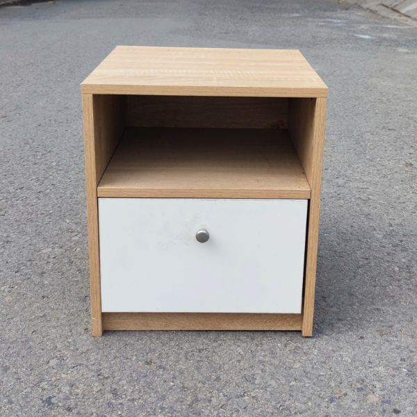 Thanh lý tủ tab đầu giường gỗ công nghiệp mới 95%