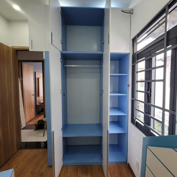 tu-quan-ao-kich-tran-2m9-cu-dep