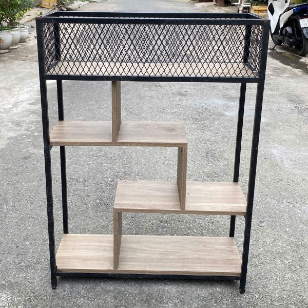 Kệ sắt trưng bày mặt gỗ MDF thanh lý