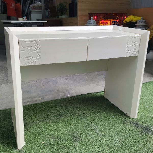 Thanh lý bàn trang điểm 2 hộc kéo tiện lợi giá tốt