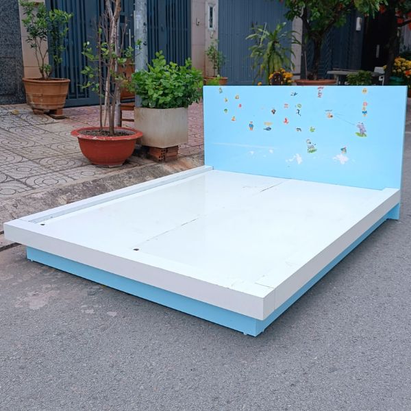 Giường ngủ gỗ công nghiệp chống ẩm 1m8x2m thanh lý